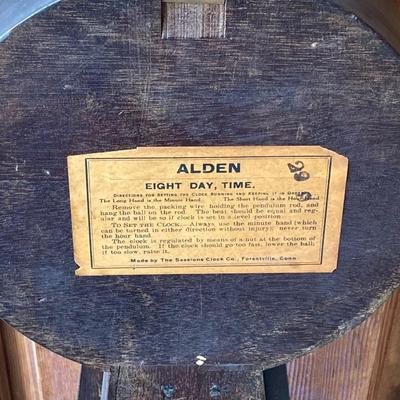 LOT 161: Vintage Alden Eight Day Banjo / George Washington Wall Clock with Key by The Sessions Clock Co