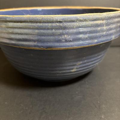 LOT 190: Vintage Stoneware: Blue 9" Made in USA Mixing Bowl, Roseville USA #346 Small Crock & Made in USA Red Spongeware Pitcher