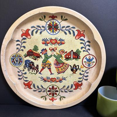 LOT 192: Vintage Primitive Colandar w/Vintage Kitchen Utensils, Anchor Hocking Fire King Coffee/Tea Mug, Unmarked Frog Coffee/Tea Mugs...