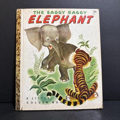 LOT 196: Vintage Fire King Childs Teacups w/Saucers