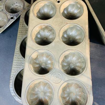 LOT 219: Vintage Kitchen Baking Pans, Sheet, Muffin Tins, Pie Pans, Sifters, Strainers and More