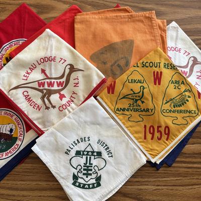 LOT 805: Vintage Boy Scout Bandanas (20)
