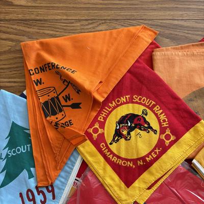 LOT 805: Vintage Boy Scout Bandanas (20)