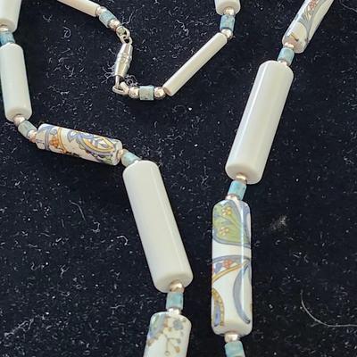 Vintage Chinese floral bead necklace