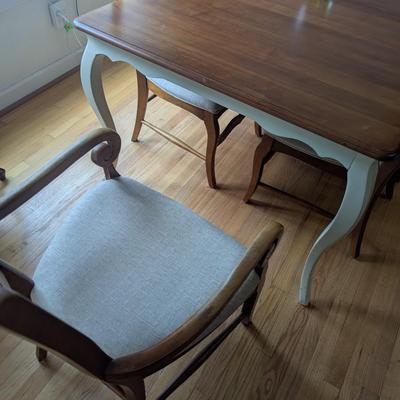 Richardson Brothers Co. Dining Room Table With 6 Chairs & Leaf