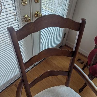 Richardson Brothers Co. Dining Room Table With 6 Chairs & Leaf