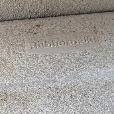 Rubbermaid Outdoor Plastic Storage Unit