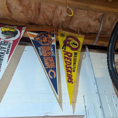 Vintage Sports Pendents Chicago Atlanta Washington Chicago