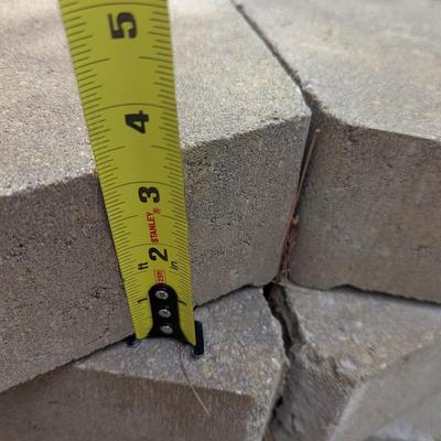 300 Patio Pavers Approx 10" x 6" x 3 1/4" Choice 1