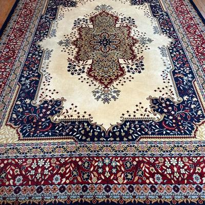 Large Traditional Oriental Rug