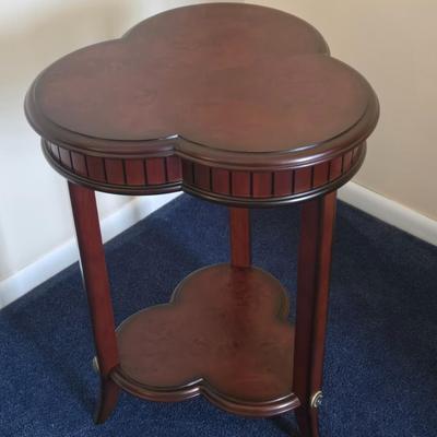 LOT 4L: Bombay Company Shannon Side Table