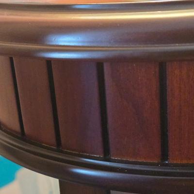 LOT 4L: Bombay Company Shannon Side Table