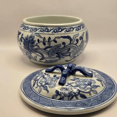 LOT 7L: Willow Blue Series 7 Pitcher, Unknown Make Pot with Lid, Formalities by Baum Bros. Vase, Small Bombay Bowl