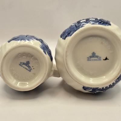 LOT 9L: Sadler Teapot & Cream and Sugar Set