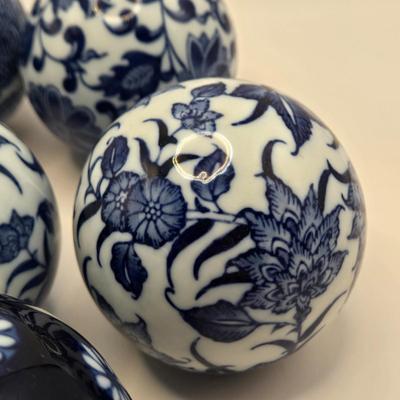 LOT 10L: Wicker Basket with Seven Blue and White Ceramic Decor Balls