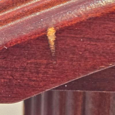 LOT 11L: Bulova Mantle Clock