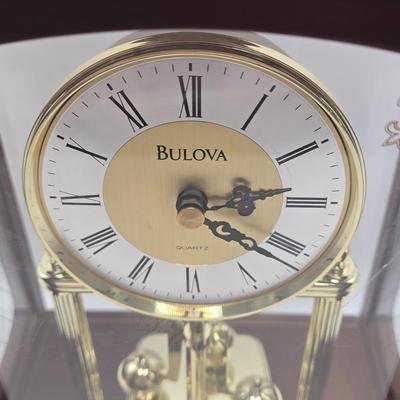 LOT 11L: Bulova Mantle Clock
