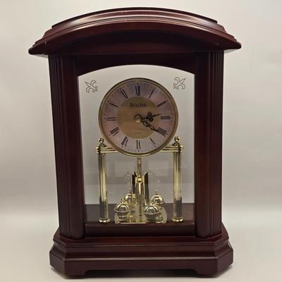LOT 11L: Bulova Mantle Clock