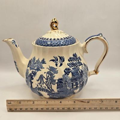 LOT 13L: Asian Porcelain Pitcher, Sadler Teapot, & Hand Painted Bud Vase From Portugal
