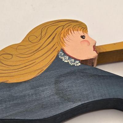 LOT 16L: Hand Painted Country Decor & Recipe Box