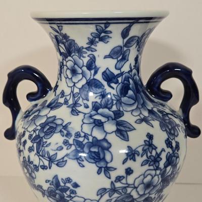 LOT 18L: Variety of Unknown Maker Vase, Plate, Plant Pot & Jar