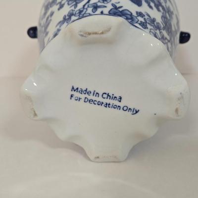 LOT 18L: Variety of Unknown Maker Vase, Plate, Plant Pot & Jar