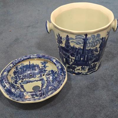 LOT 24L: Victoria Ware Ironstone Fruit Chiller
