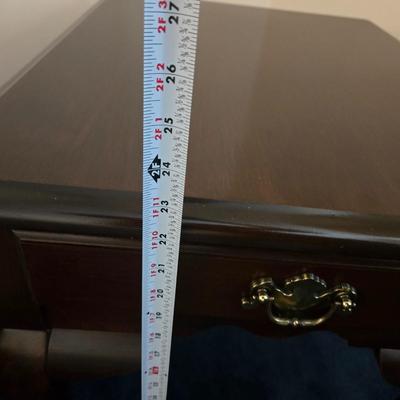 LOT 26L: Traditional Queen Anne Style Coffee Table & Two End Tables