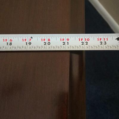 LOT 26L: Traditional Queen Anne Style Coffee Table & Two End Tables