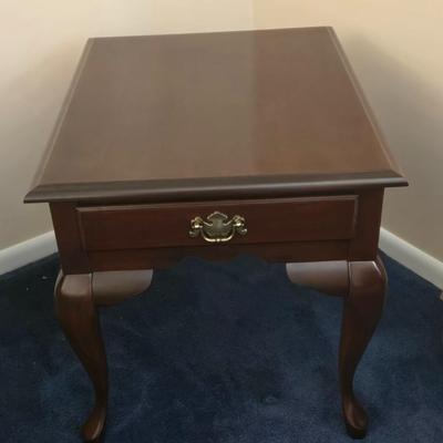 LOT 26L: Traditional Queen Anne Style Coffee Table & Two End Tables