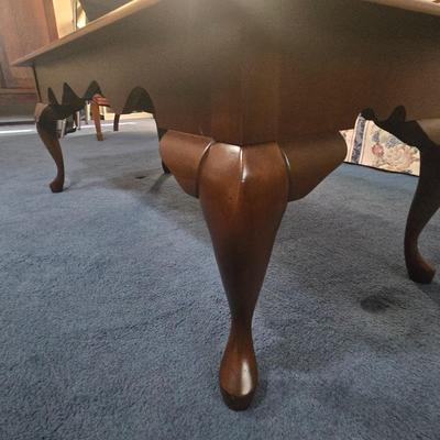 LOT 26L: Traditional Queen Anne Style Coffee Table & Two End Tables