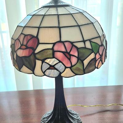 LOT 29L: Tiffany Style Table Lamp