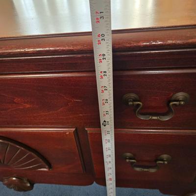 LOT 33L: Queen Anne Style Cedar Chest