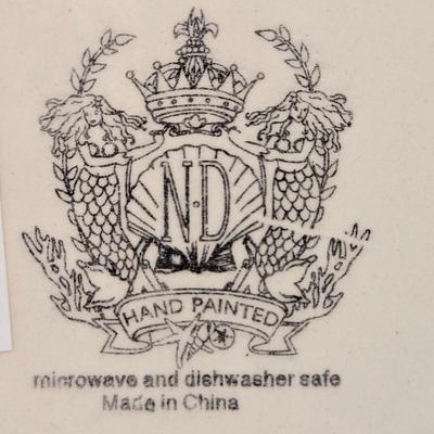 LOT 34D: Set of 4 Sur La Table Dinner Plates, Melamine Sunflower & Rooster 9 Inch Salad Plates, Pfaltzgraff Salad Plate, Gates Ware...