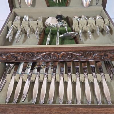 LOT 37D: 1847 Rogers Bros. Silverplate Flatware in Wooden Box