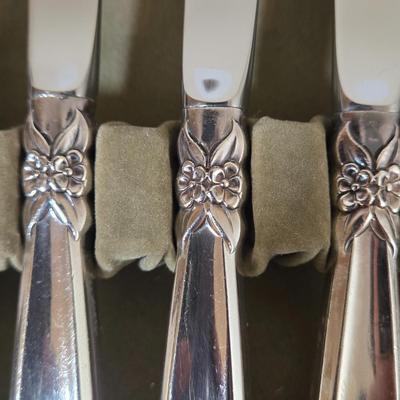 LOT 37D: 1847 Rogers Bros. Silverplate Flatware in Wooden Box