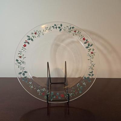 LOT 38D: Pfaltzgraff Winterberry Set of 12 Mugs, Platter, Glass Plate, Butter Dish, & Casserole Pan