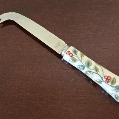 LOT 39D: Complete Set of Pfaltzgraff Winterberry Dinner Ware For 14 Including Salt & Pepper Shakers, Gravy Boat, Cream & Sugar,...