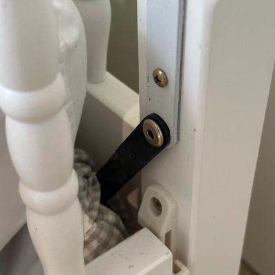 LOT 41A: Jenny Lind Crib M0391