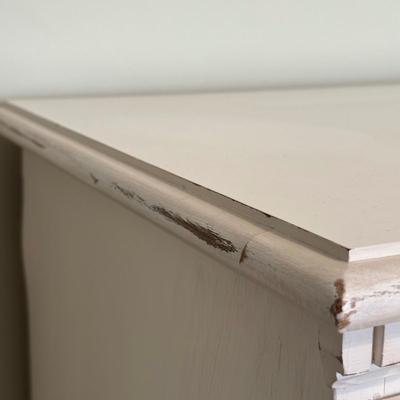 LOT 43A: Beautiful 6 Drawer Dresser