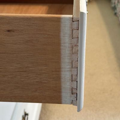 LOT 43A: Beautiful 6 Drawer Dresser