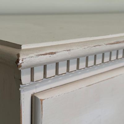 LOT 43A: Beautiful 6 Drawer Dresser