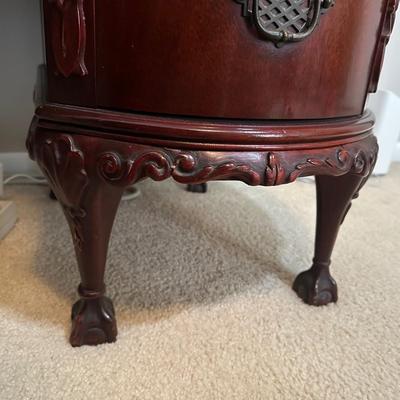 LOT 49C: Vintage Mahogany Vanity w/ French Louis XV Style Wall Mirror