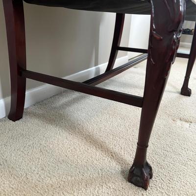 LOT 50C: Beautiful Mahogany Vanity Bench