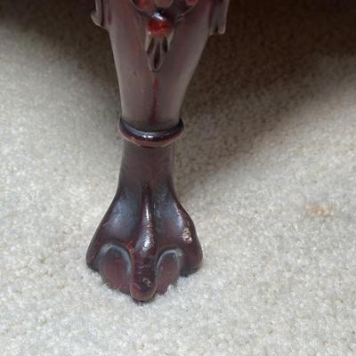 LOT 52C: Vintage Mahogany 5 Drawer Dresser