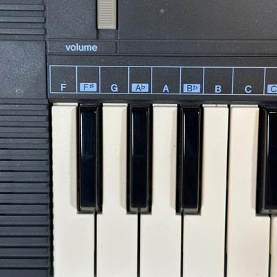 LOT 59A: Casio PT-100 Electric Keyboard