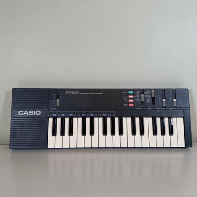 LOT 59A: Casio PT-100 Electric Keyboard