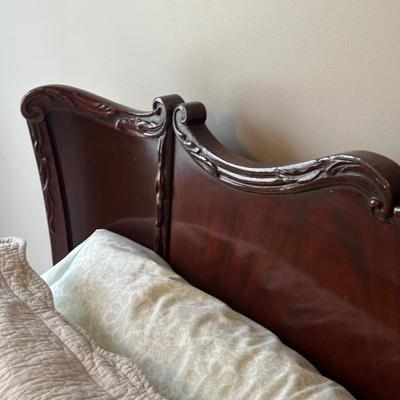 LOT 61A: Beautiful Vintage Headboard w/ Full-Size Bed Frame