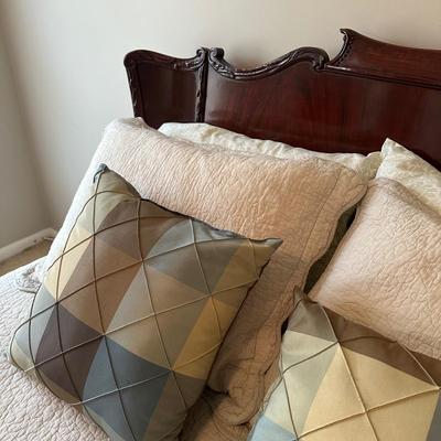 LOT 61A: Beautiful Vintage Headboard w/ Full-Size Bed Frame