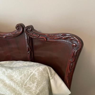 LOT 61A: Beautiful Vintage Headboard w/ Full-Size Bed Frame